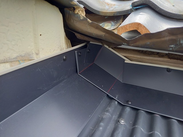 板金加工して雨仕舞